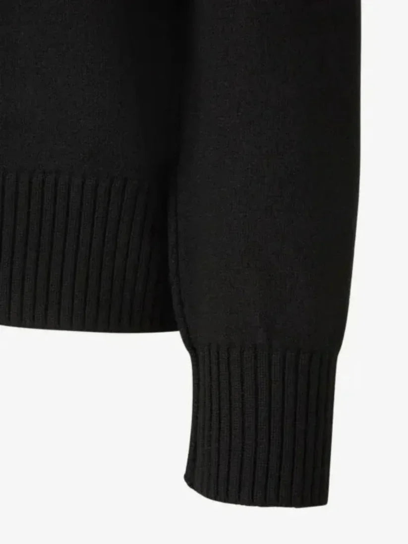 Aimed | Unisex Sweater – Iconic Heart and Trendy Style