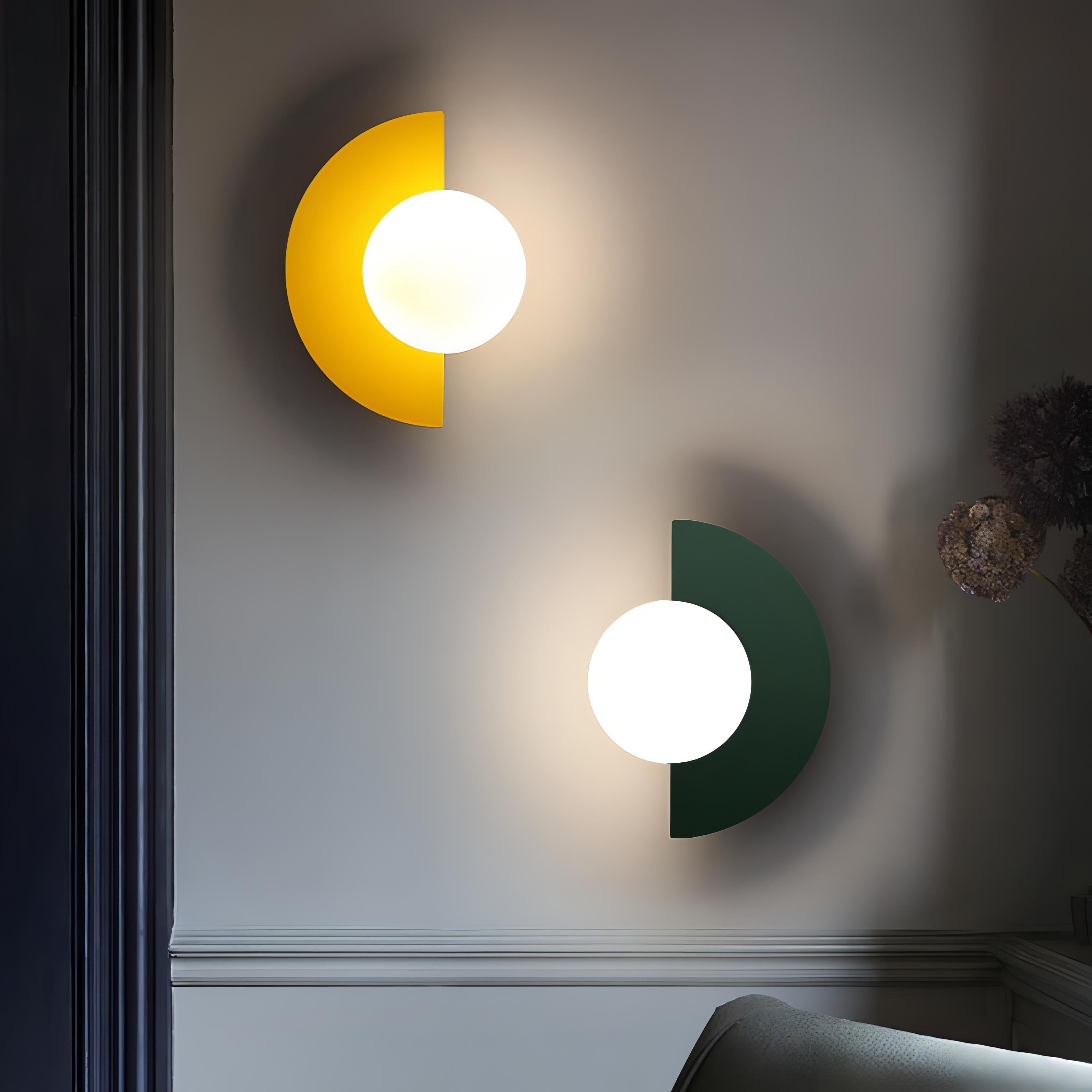 Modern Wall Sconce – Half-Circle Shape and Soft Lighting