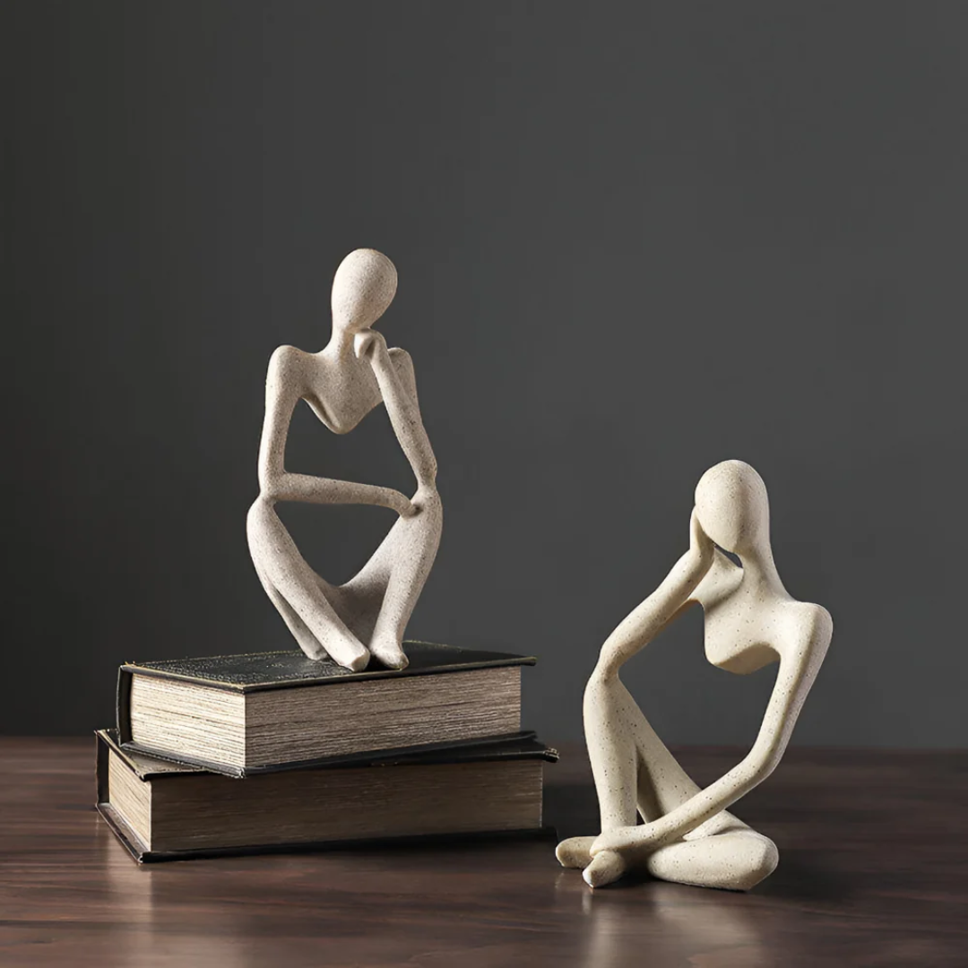 Escultura Abstracta Pensador – Elegancia Contemplativa y Diseño Moderno