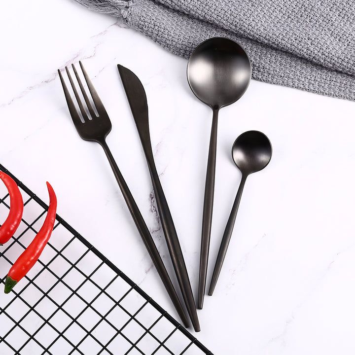 Set di Posate di Lusso – Per una Tavola Elegante e Distinta