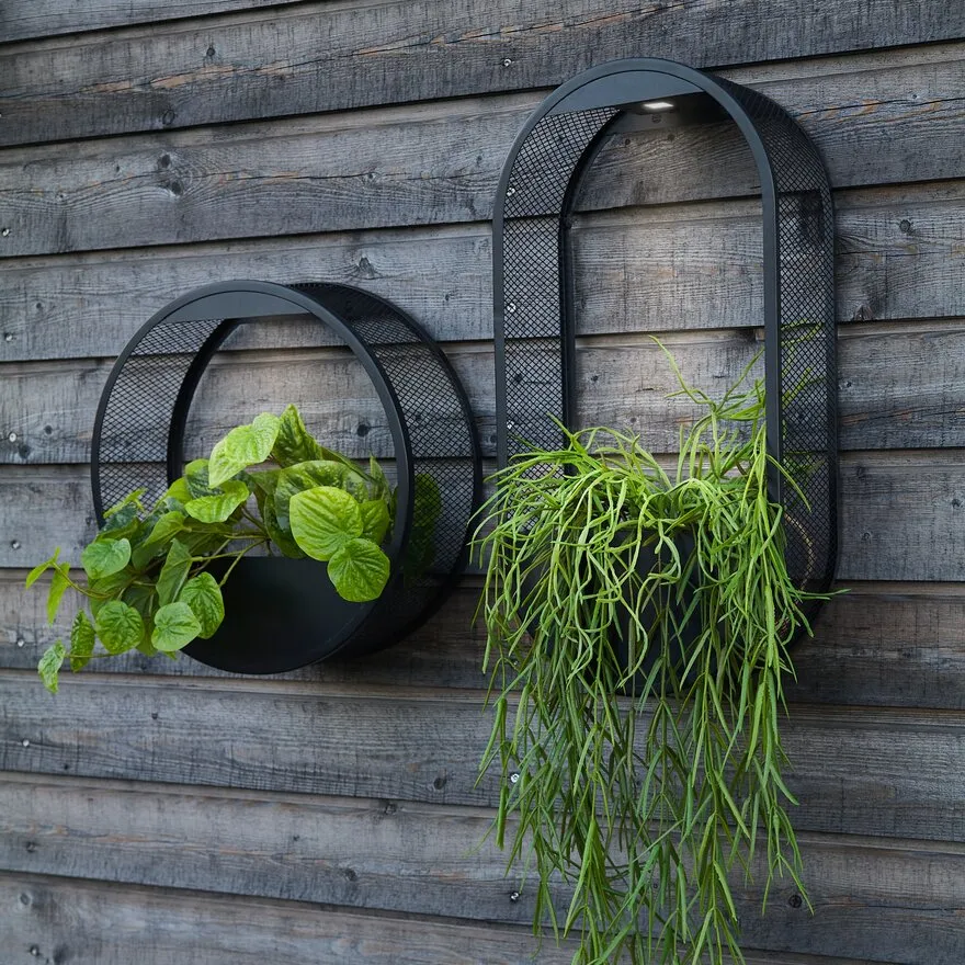 Solar Outdoor Wall Lamp – Automatic and Economical Lighting