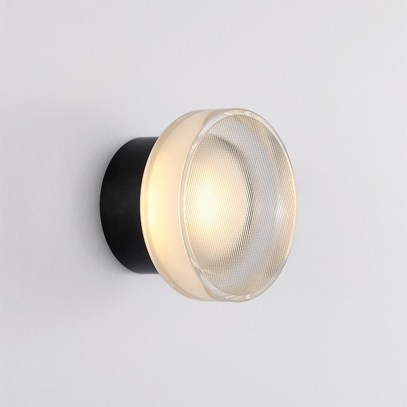 Elegant Wall Sconce – Chic and Modernity