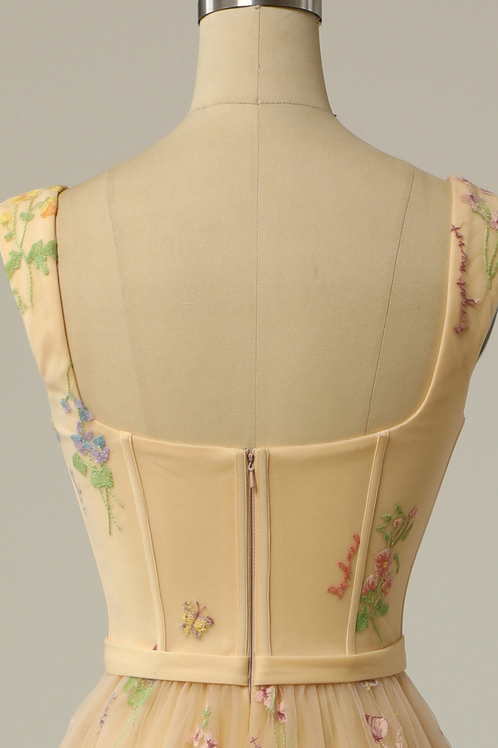 Élise | Vestido de Baile Longo – Bordados Refinados