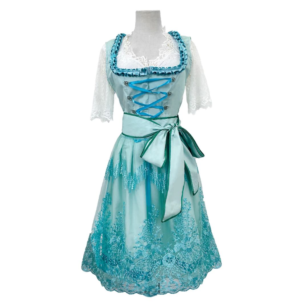 Therese | Feenrobe – Bayerischer Stil und zarte Verzierungen