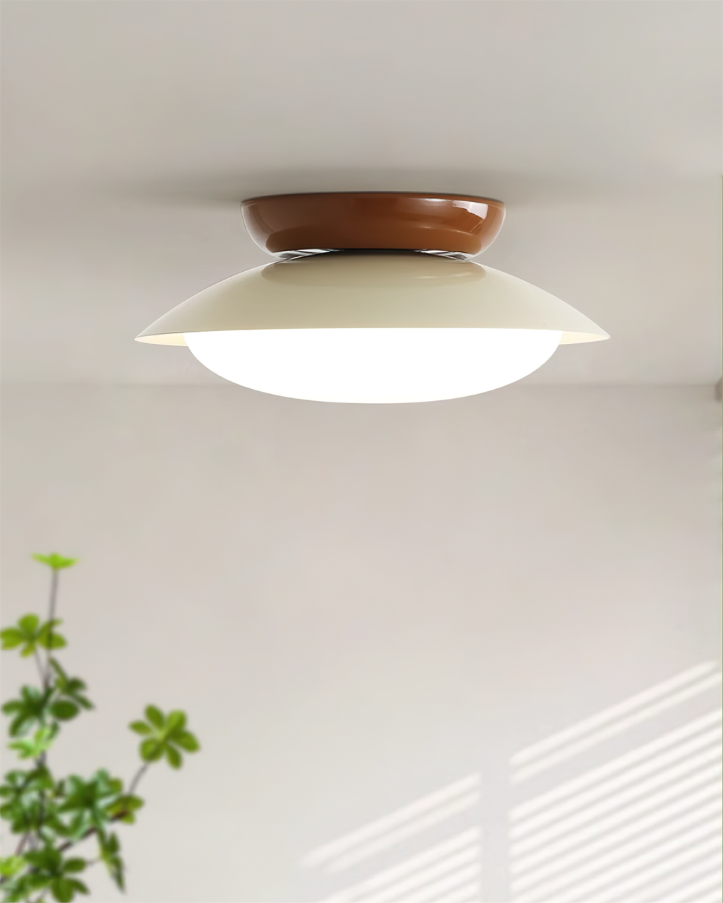 Rund LED-taklampe - naturlig glød og diskret eleganse