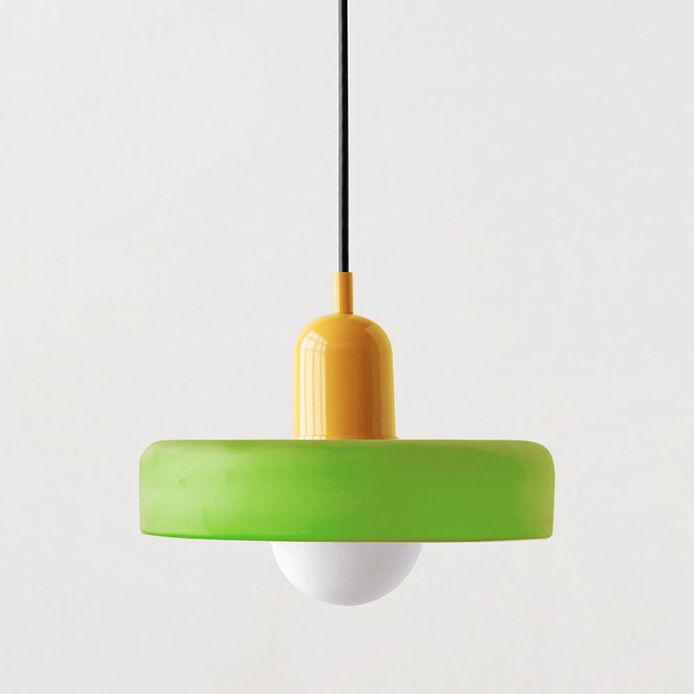 吊り下げ装飾ランプ – 鮮やかな色とボヘミアンの精神 
