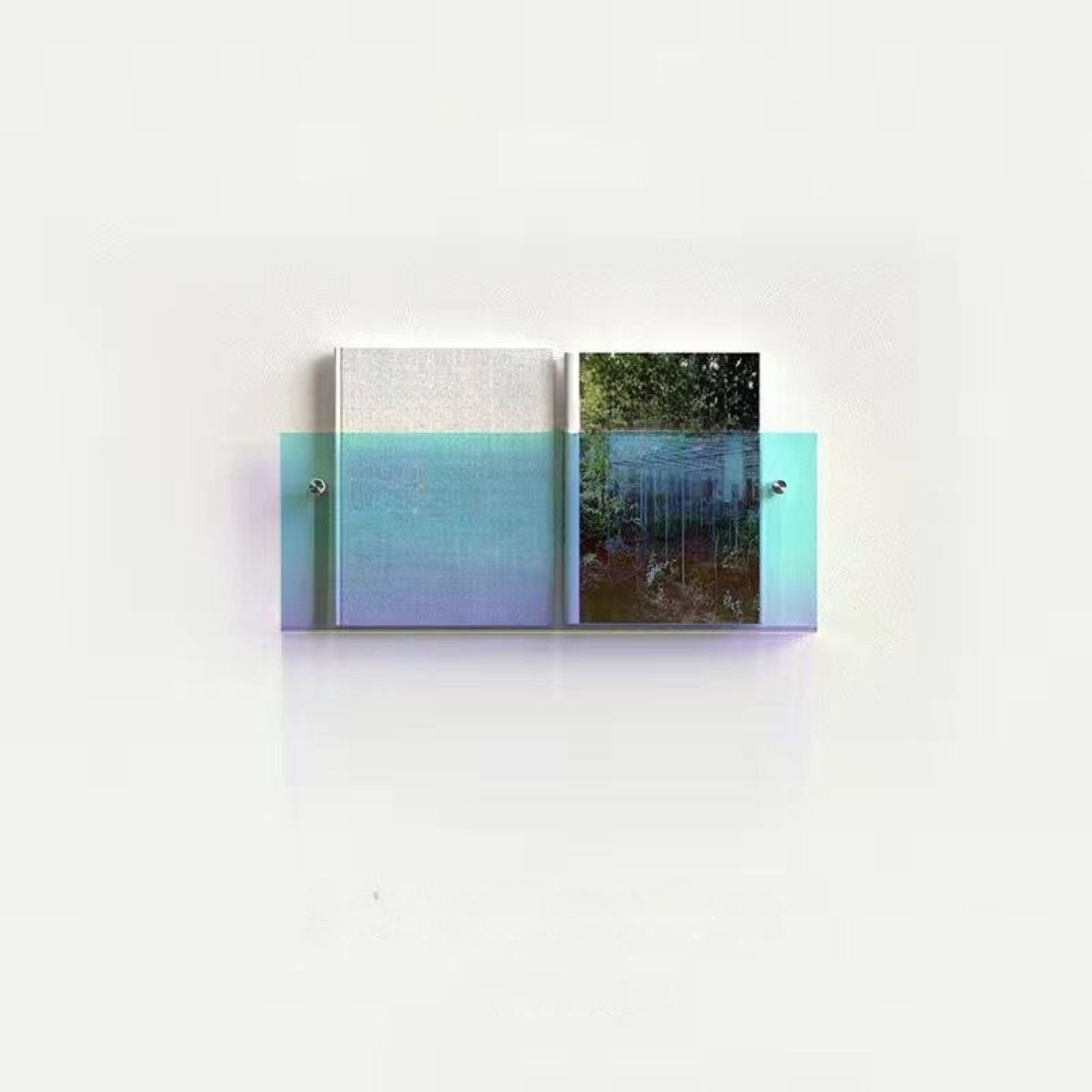 Raft de perete pentru reviste transparent – Design elegant și modern 