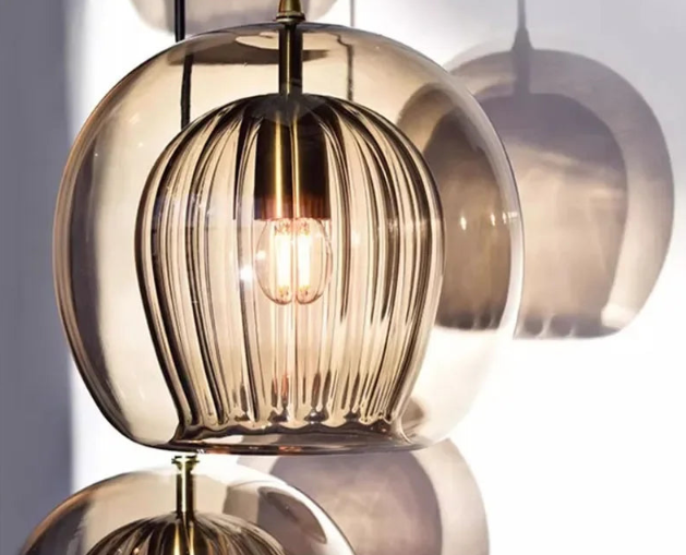 Candeeiro moderno em forma de esfera de vidro - Luz suave e estilo requintado