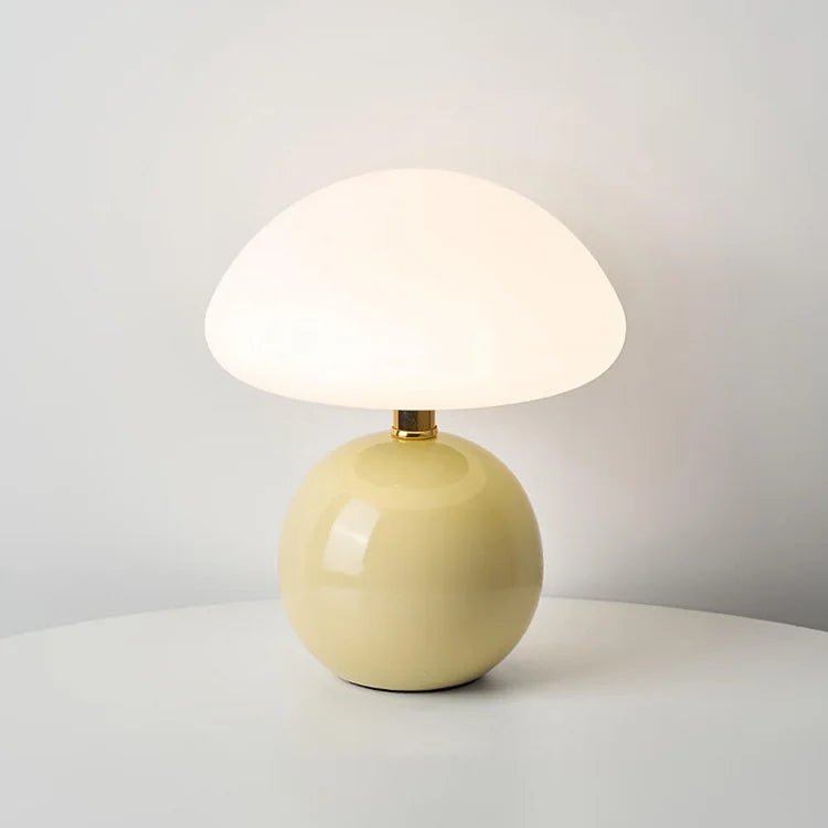 Stolní lampa ve tvaru houbě – elegance a originalita 
