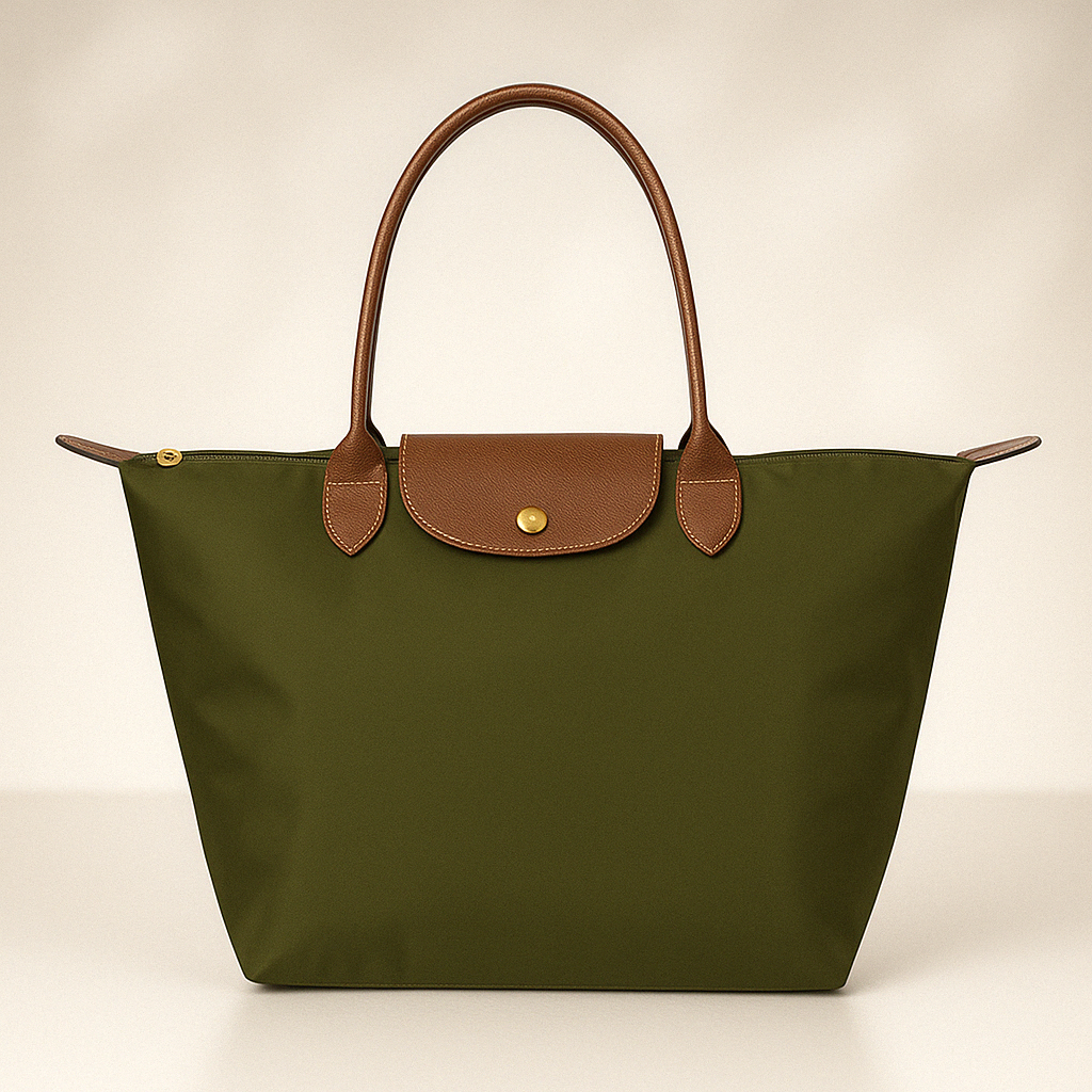 Pretty | Waterproof Tote Bag – Subtle Design and Careful Finishes 