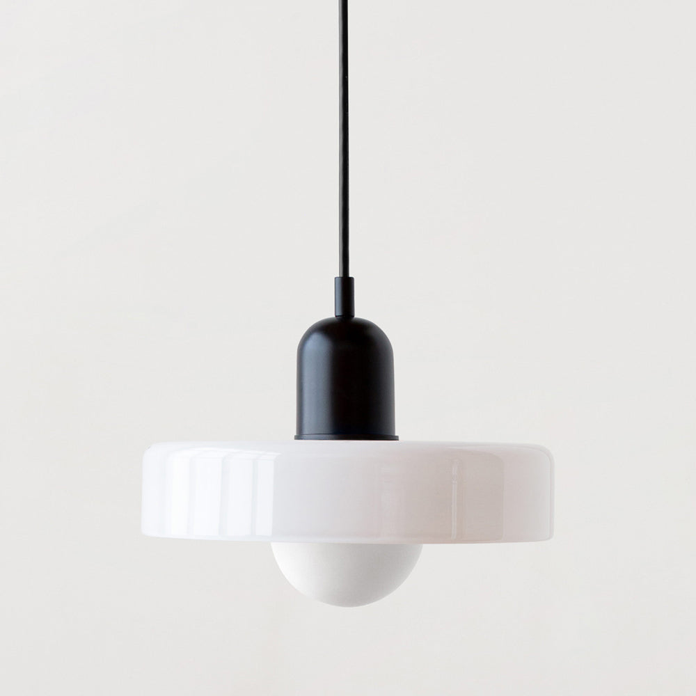 Závěsná dekorativní lampa – Vibrantní barvy a bohémský duch 
