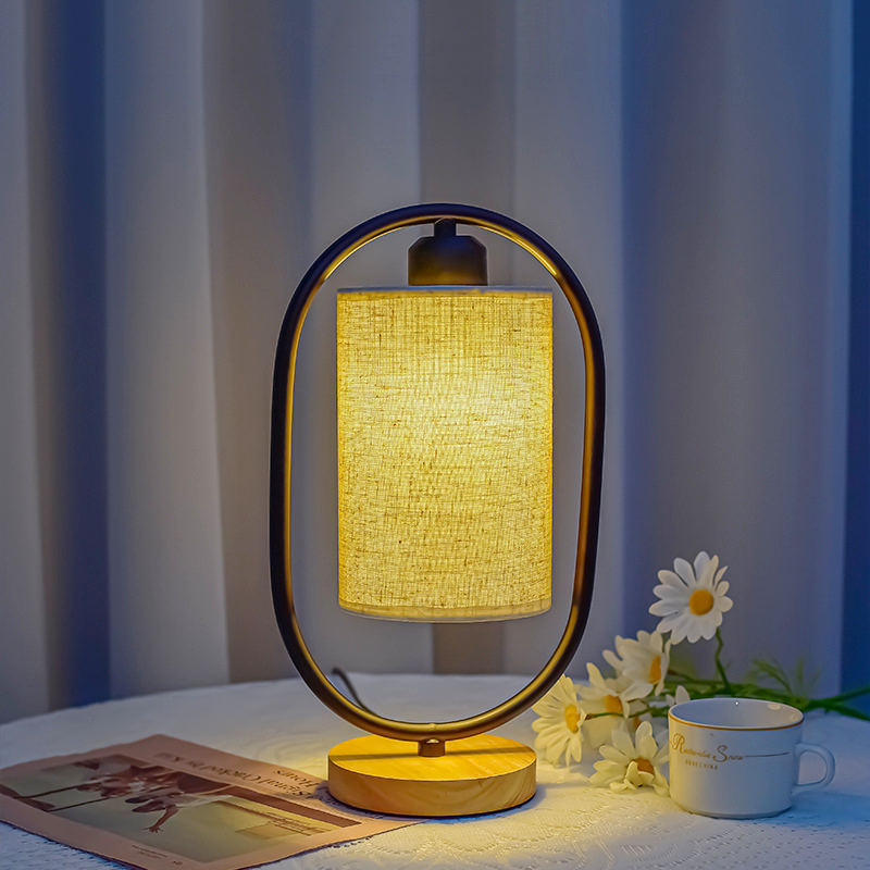 Lampada da Tavolo LED — Eleganza Vintage 