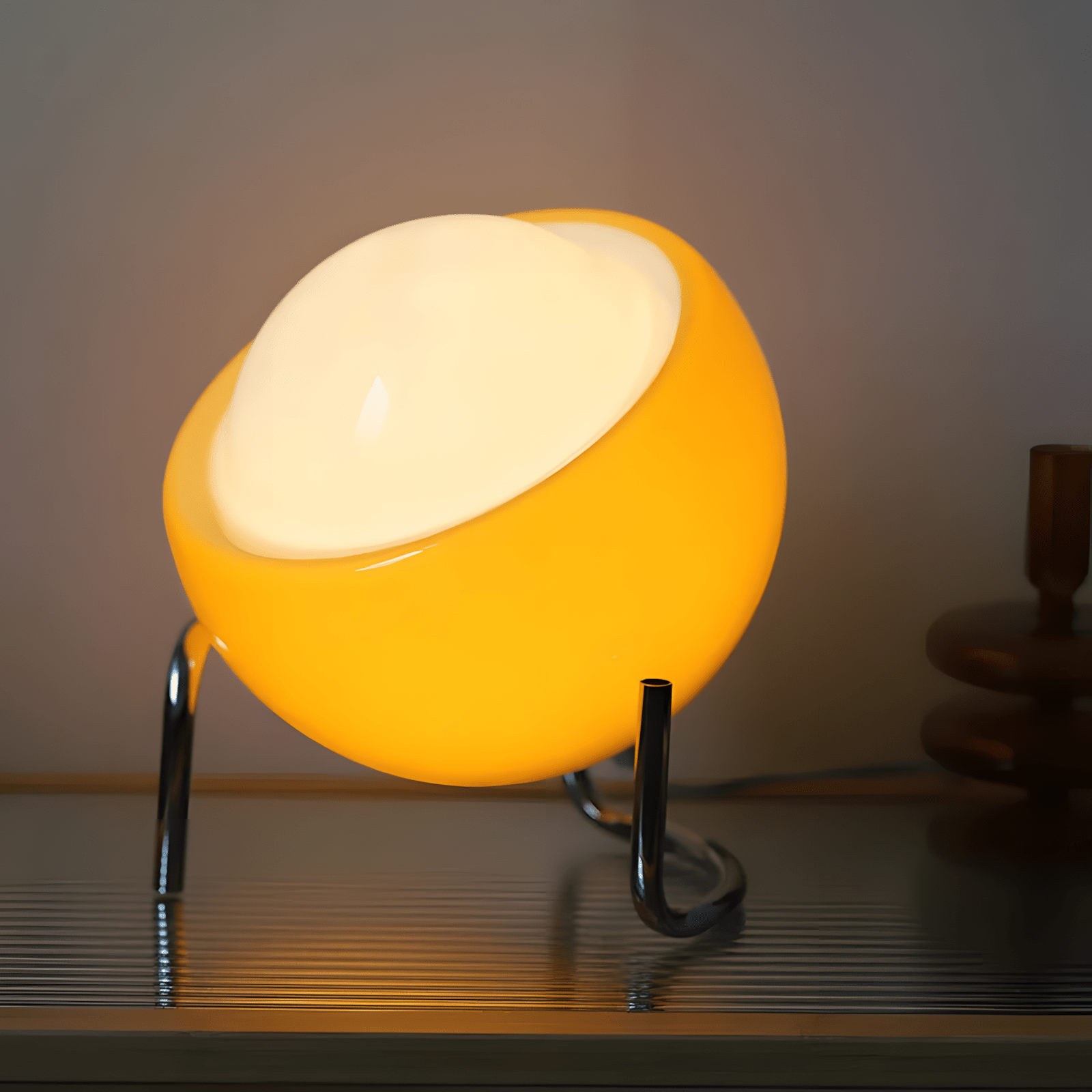 Nordisk Bordslampa – Elegans och Enkelhet 