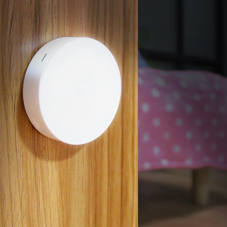 Lampa wykrywająca ruch - kompaktowa konstrukcja i wysoka czułość