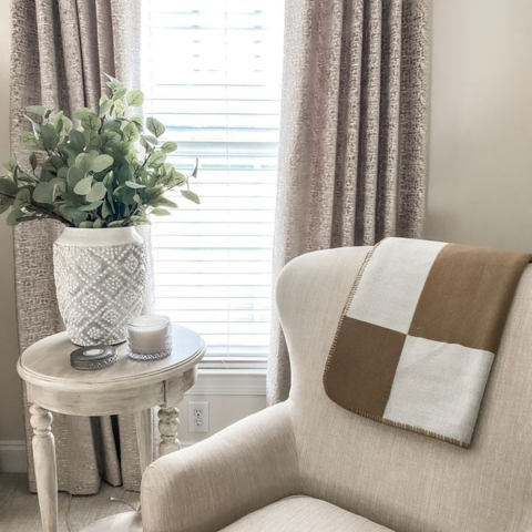 Károvaný vzor – moderní elegance a útulné pohodlí 