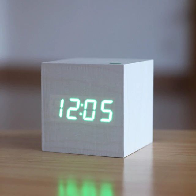 Digitális Óra Kocka – Minimalista Dizájn És LED Kijelző 