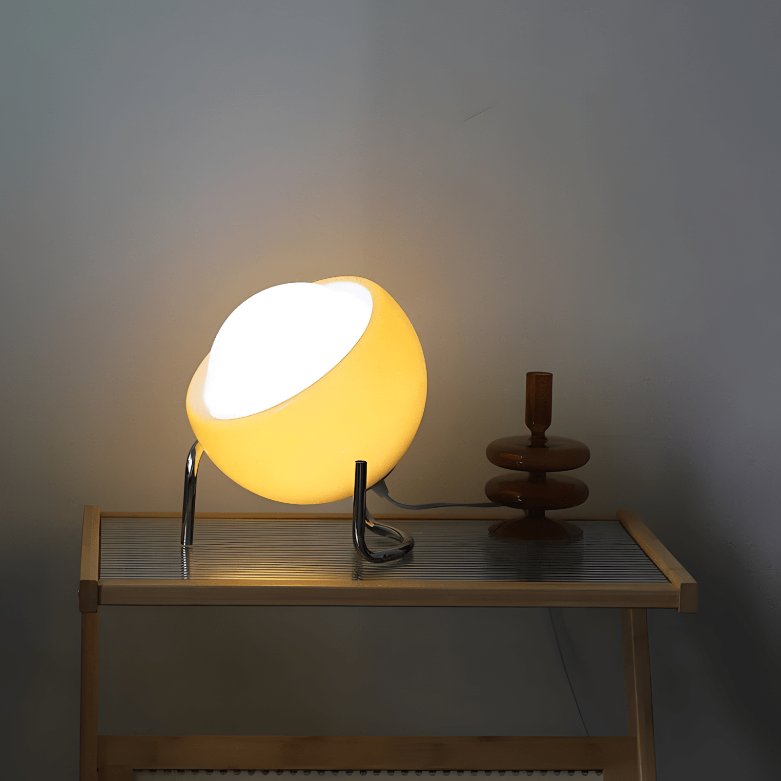 Nordisk Bordslampa – Elegans och Enkelhet 