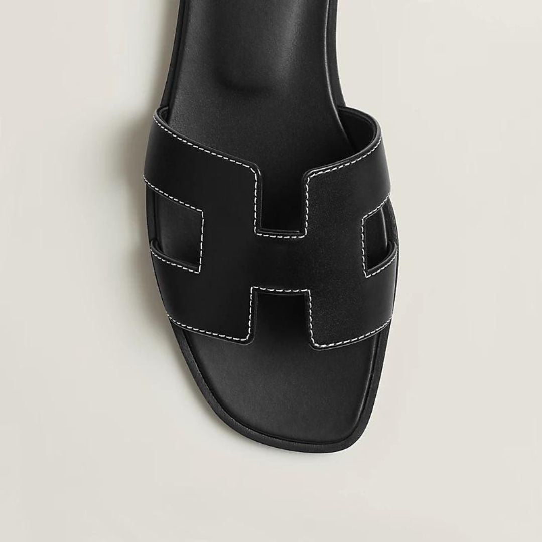 Brigitte | Moderna Platta Sandaler – Luftrikt Design Och Urban Stil 