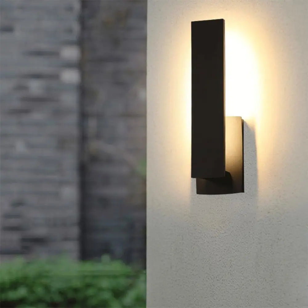 Zewnętrzna lampa ścienna IP65 - solidność i nowoczesność