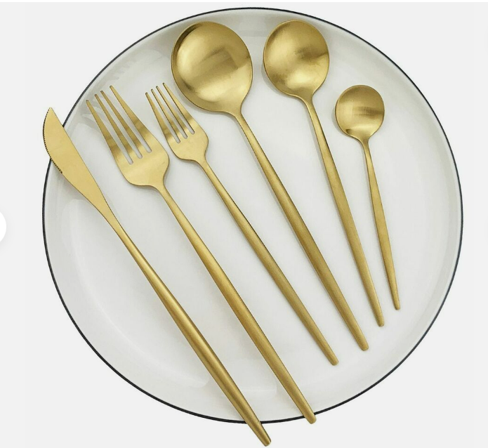 Set di Posate – Stile Puro e Funzionale 