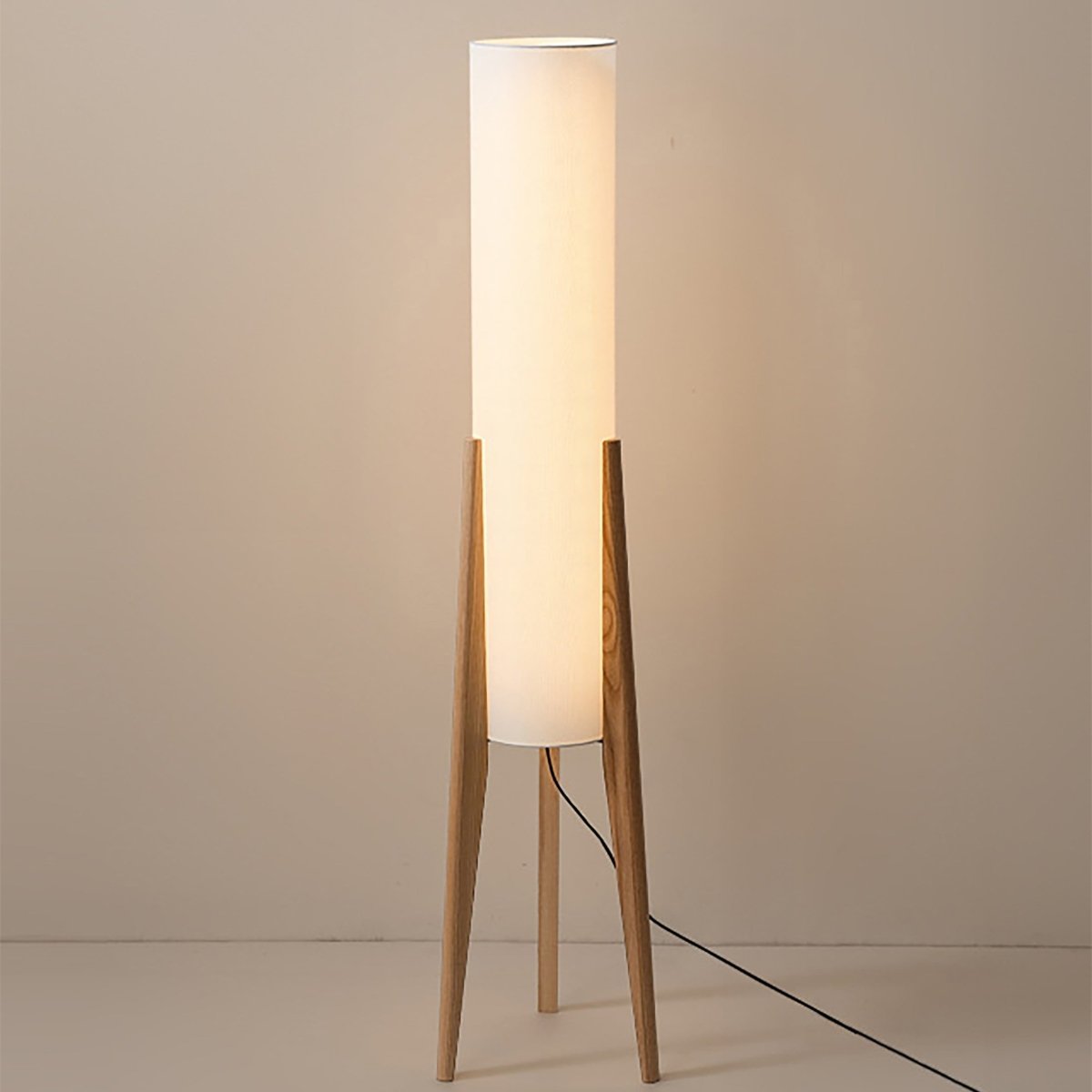 Lampa podłogowa – nowoczesna elegancja 