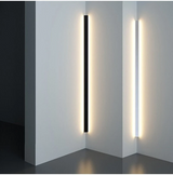 Lampada da Parete LED Lineare – Eleganza Sobria per Interni Moderni 